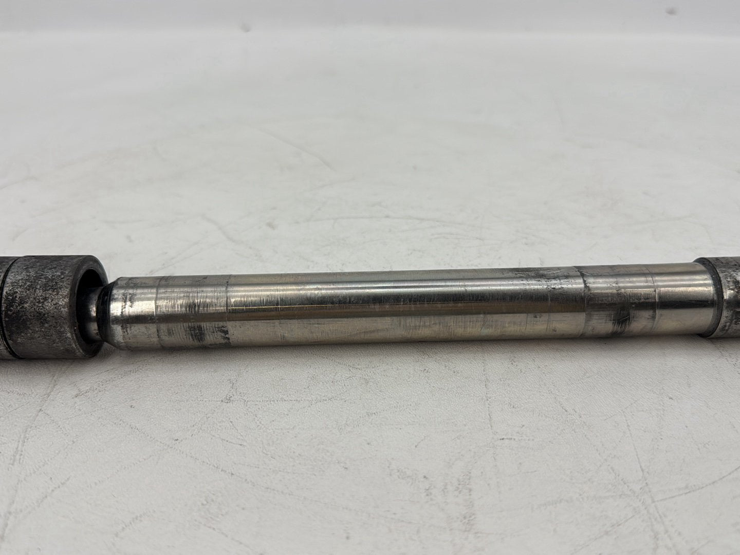 2007 - 2012 Harley-Davidson Touring Electra Glide Ultra Front Wheel Axle Bolt Shaft 43364-00