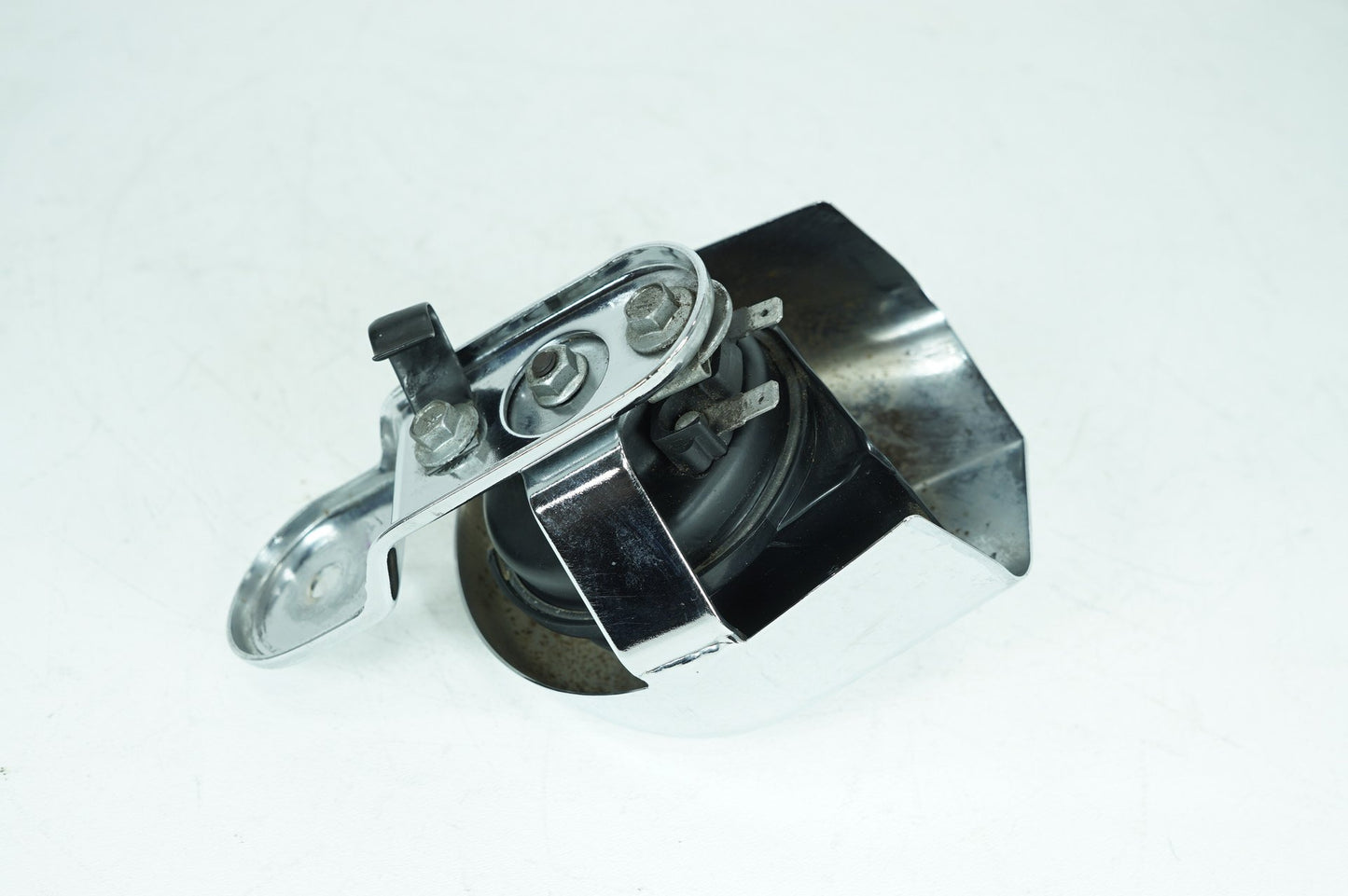2007 - 2013 Harley-Davidson Touring Electra Glide Ultra Horn Signal Klaxon Chrome Cover 69060-90F