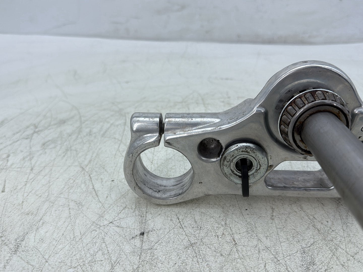 2012 Harley Dyna Super Glide Custom FXDCI OEM Front Fork Upper Lower Triple Tree