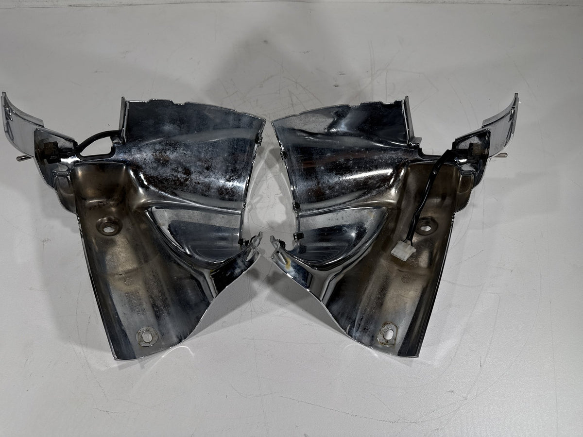 2011 Harley Road King Touring FLHR OEM Left & Right Headlamp Nacelle Covers