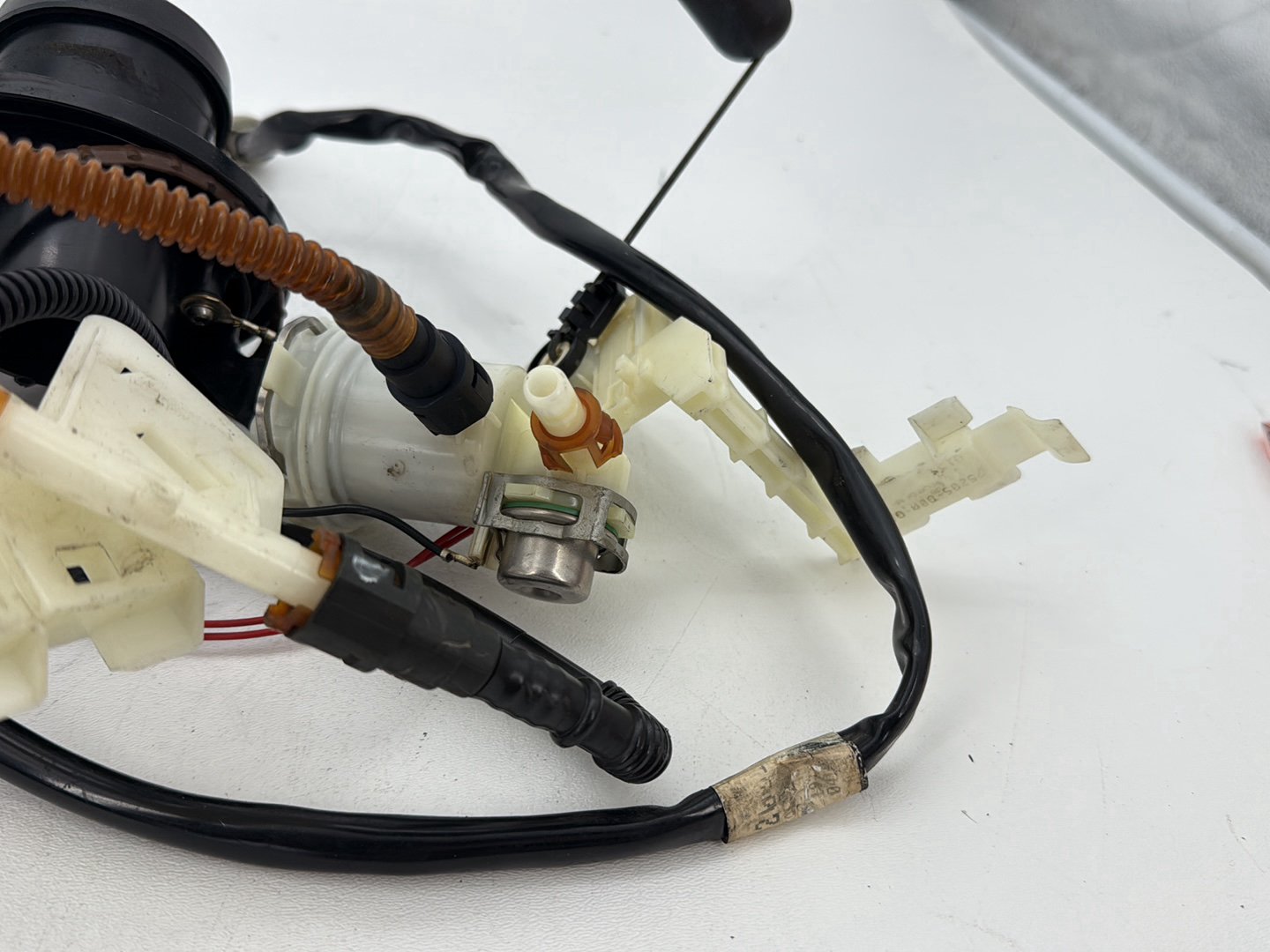 2014 Harley Electra Glide Touring CVO Screamin Eagle OEM Gas Gasoline Fuel Petrol Pump Sending