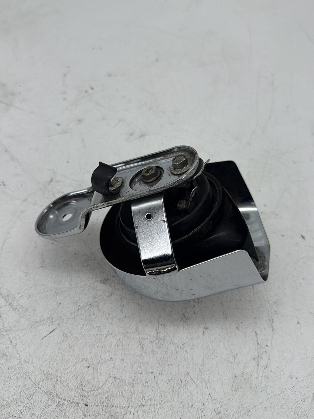 1997 Harley Road King Touring Police FLHPI OEM Horn Signal Klaxon Chrome Cover