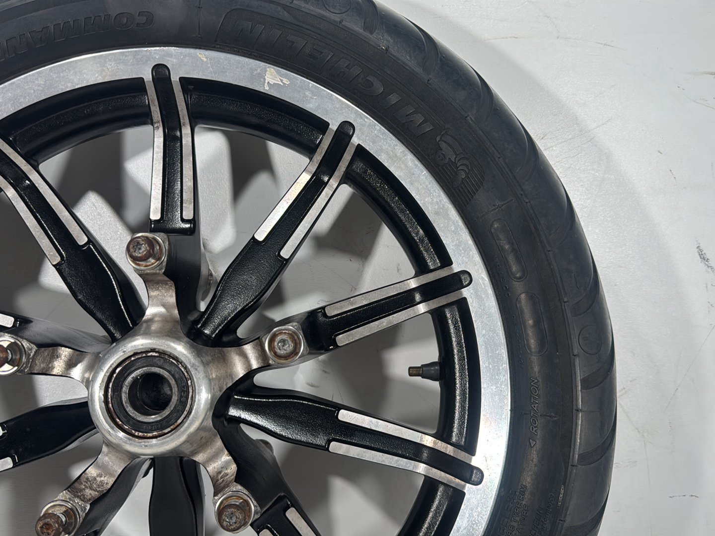 2012 Harley Dyna Fat Bob FXDF 103 OEM Front Wheel Rim Tire