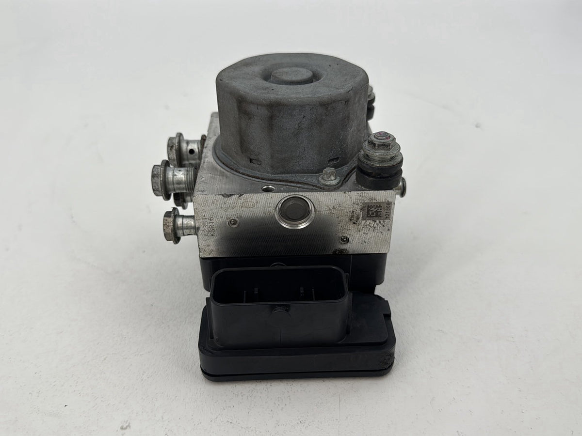 2018 Harley Touring FLHRXS Road King Special OEM ABS Brake Pump & Control Module