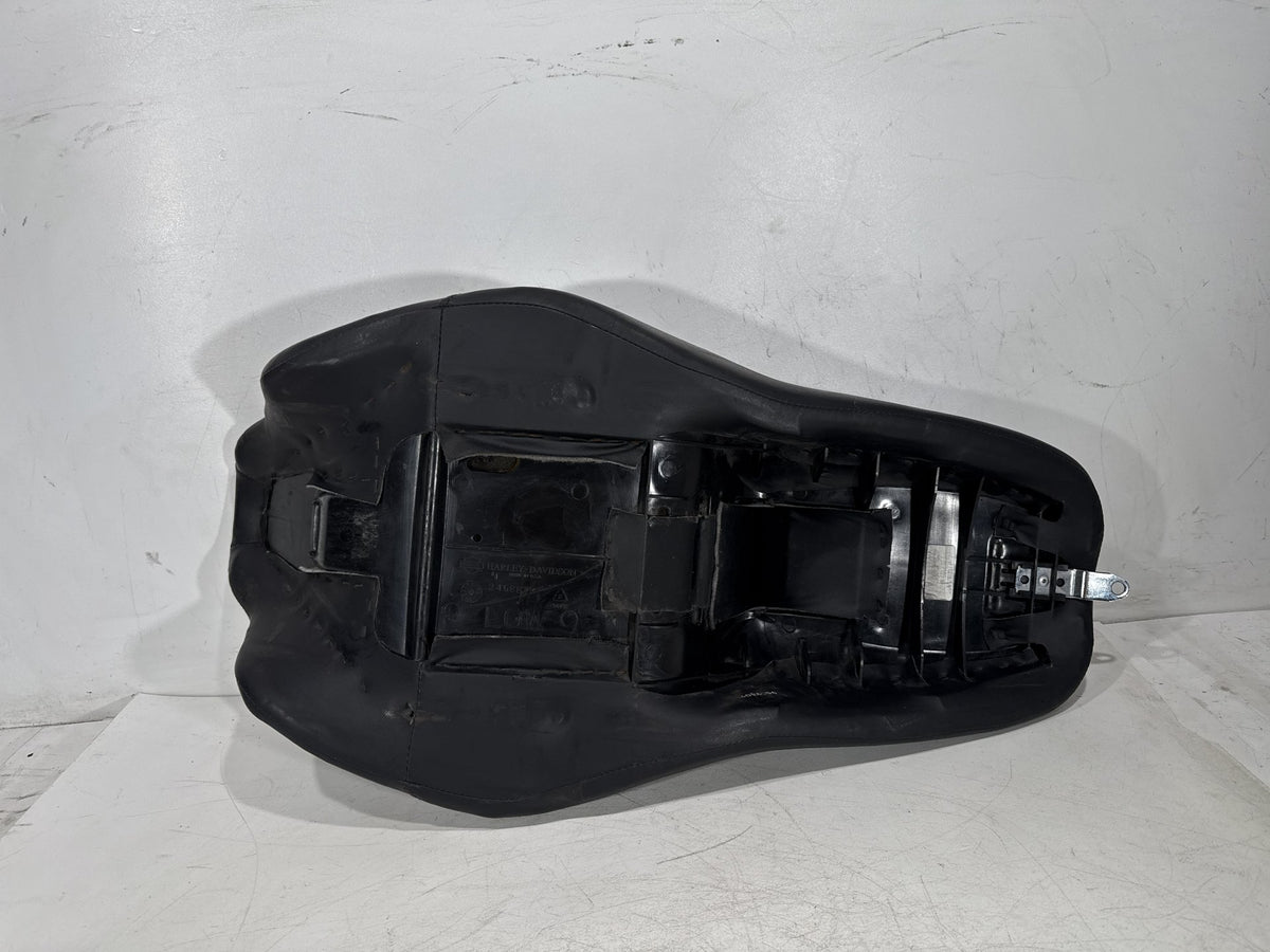2013 Harley Street Glide Touring FLHX OEM Passenger Rider Driver Seat Saddle