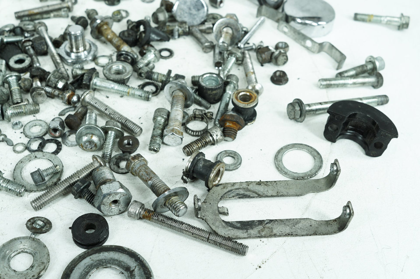 1999 - 2006 Harley-Davidson Softail Fat Boy Hardware Bolts Nuts & Brackets