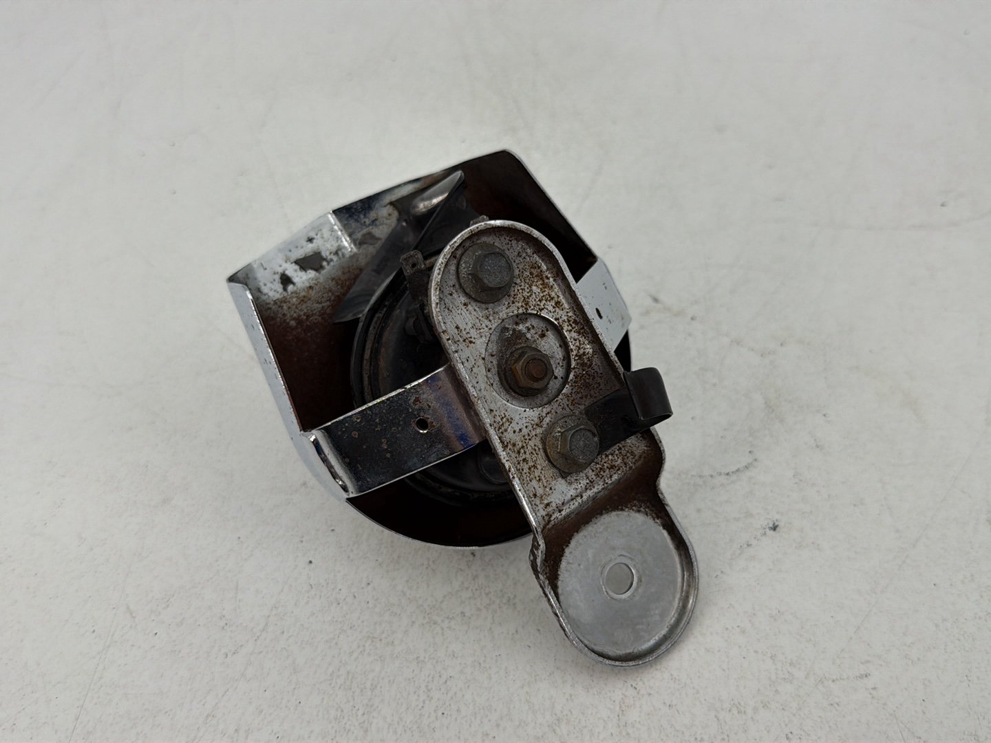 2007 - 2012 Harley-Davidson Touring Street Glide Horn Signal Klaxon Chrome Cover