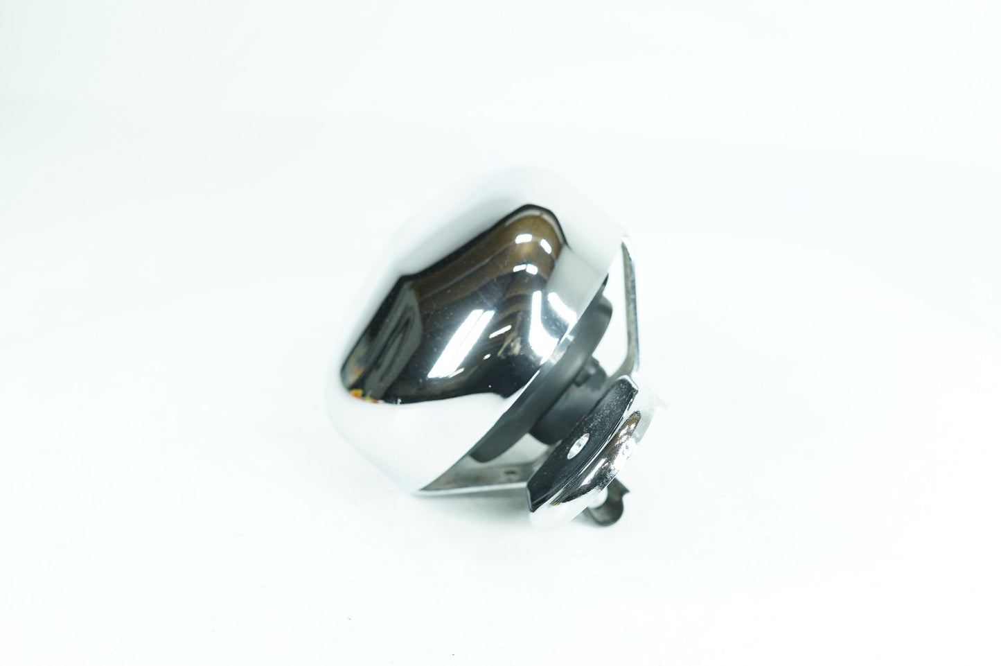 1999 - 2006 Harley-Davidson Touring Electra Glide Classic Horn Signal Klaxon Chrome Cover  	69012-93A