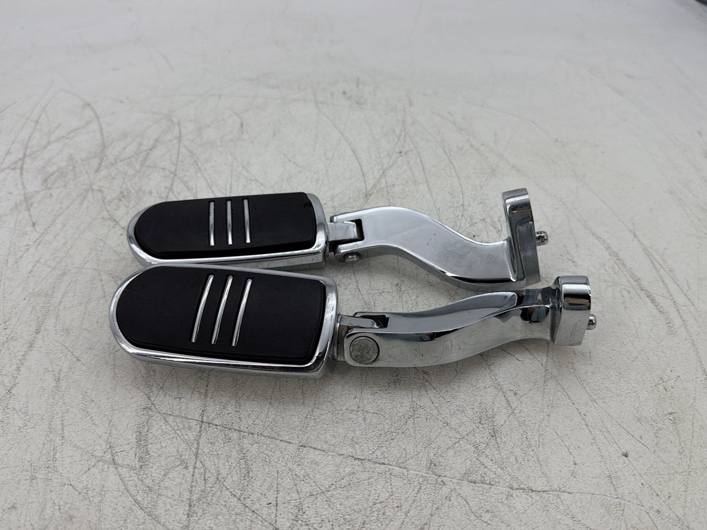 2012 Harley Street Glide Touring FLHX OEM Passenger Left & Right Foot Pegs