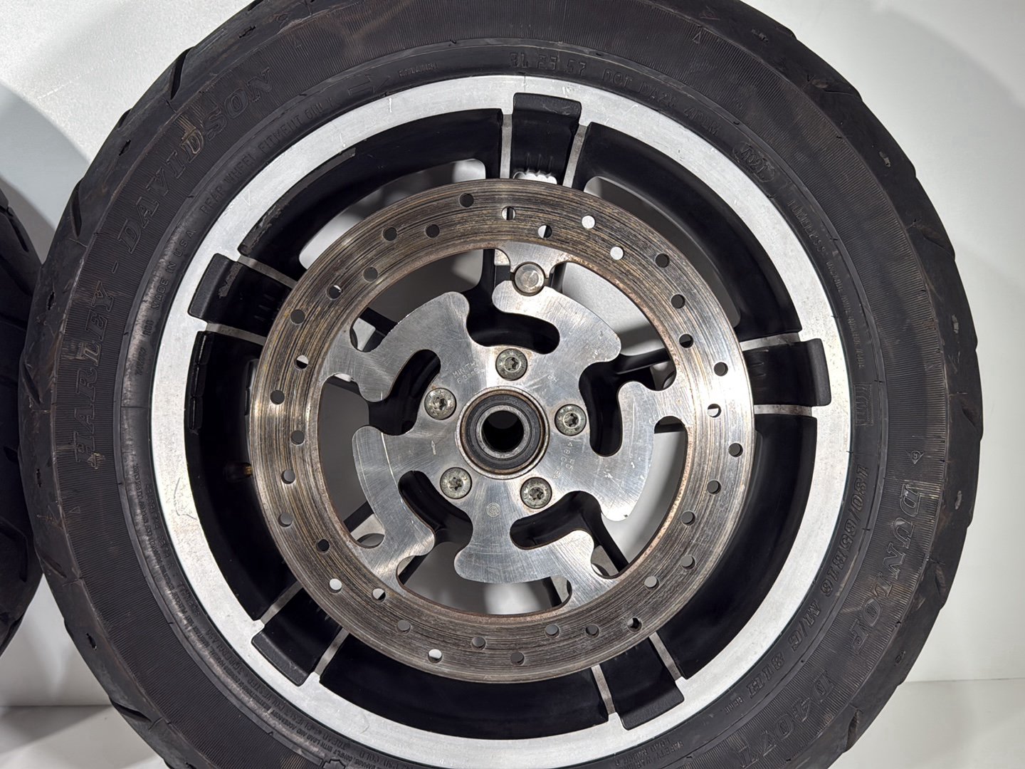 2007 - 2011 Harley-Davidson Touring Electra Glide Ultra Front & Rear Wheel Rim Tire 41085-08