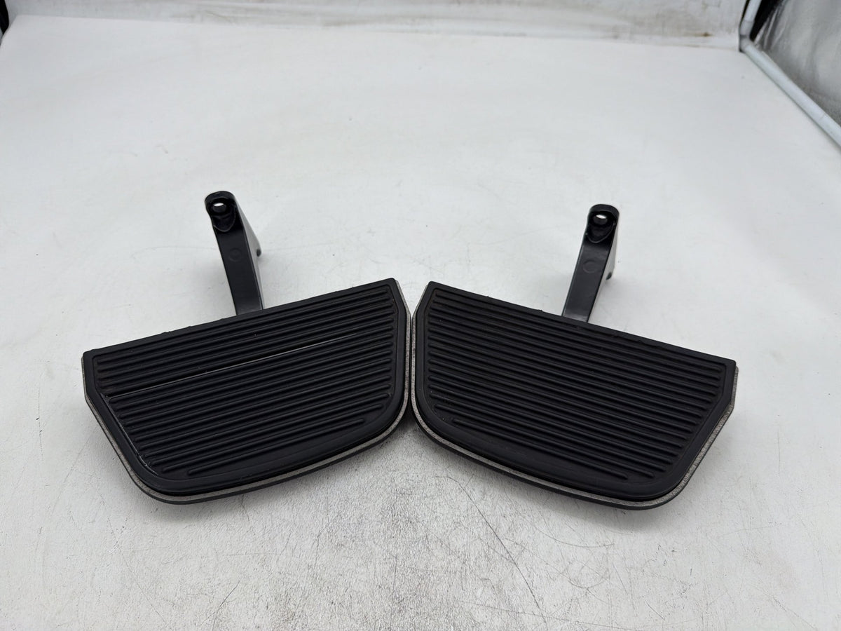 2012 Harley Electra Glide Touring OEM Left Right Passenger Floorboard Foot Rest