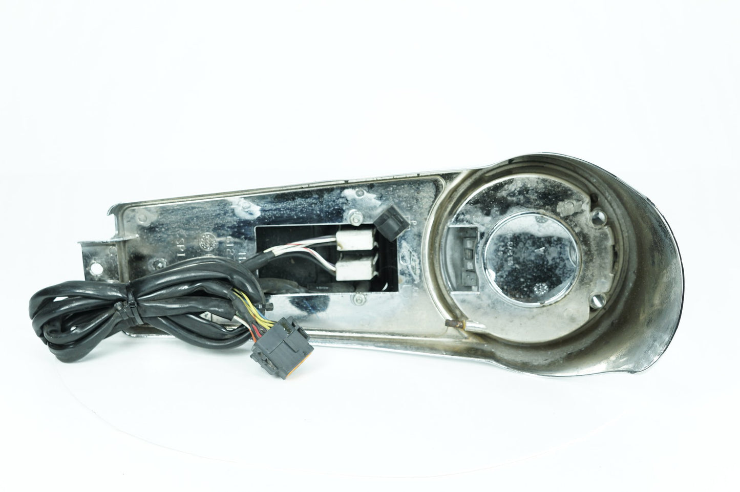 1999 - 2006 Harley-Davidson Touring Electra Glide Ultra Fuel Gas Tank Dash Console NOKey 	61270-98A