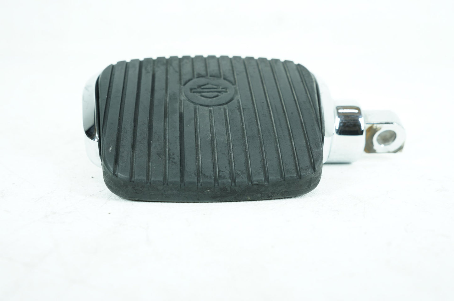 2000 - 2006 Harley-Davidson Softail Heritage Classic Rear Passenger 1 Foot Peg Step Rest