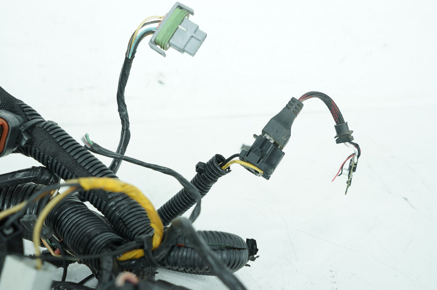 2007 - 2013 Harley-Davidson Touring Electra Glide Ultra Front Sub Wiring Harness Loom Interconnect 70232-10