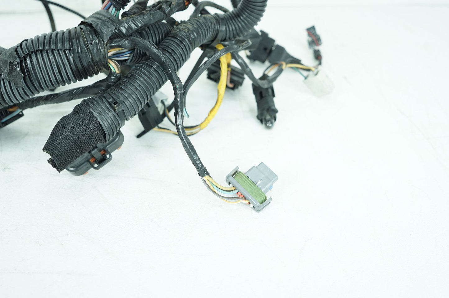 2007 - 2013 Harley-Davidson Touring Electra Glide Ultra Front Sub Wiring Harness Loom Interconnect 70232-10