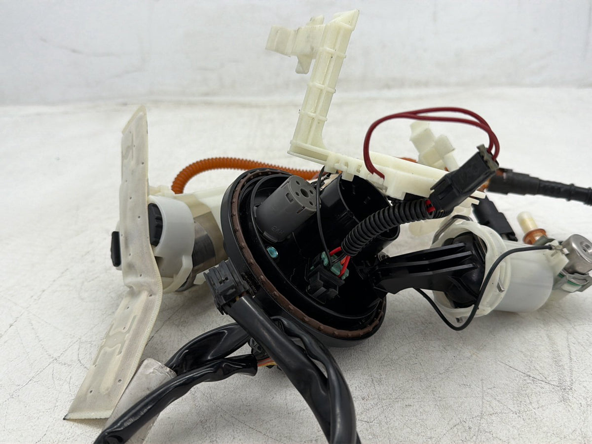2013 Harley Electra Glide Touring CVO OEM Fuel Pump Gas Gasoline Petrol Sending