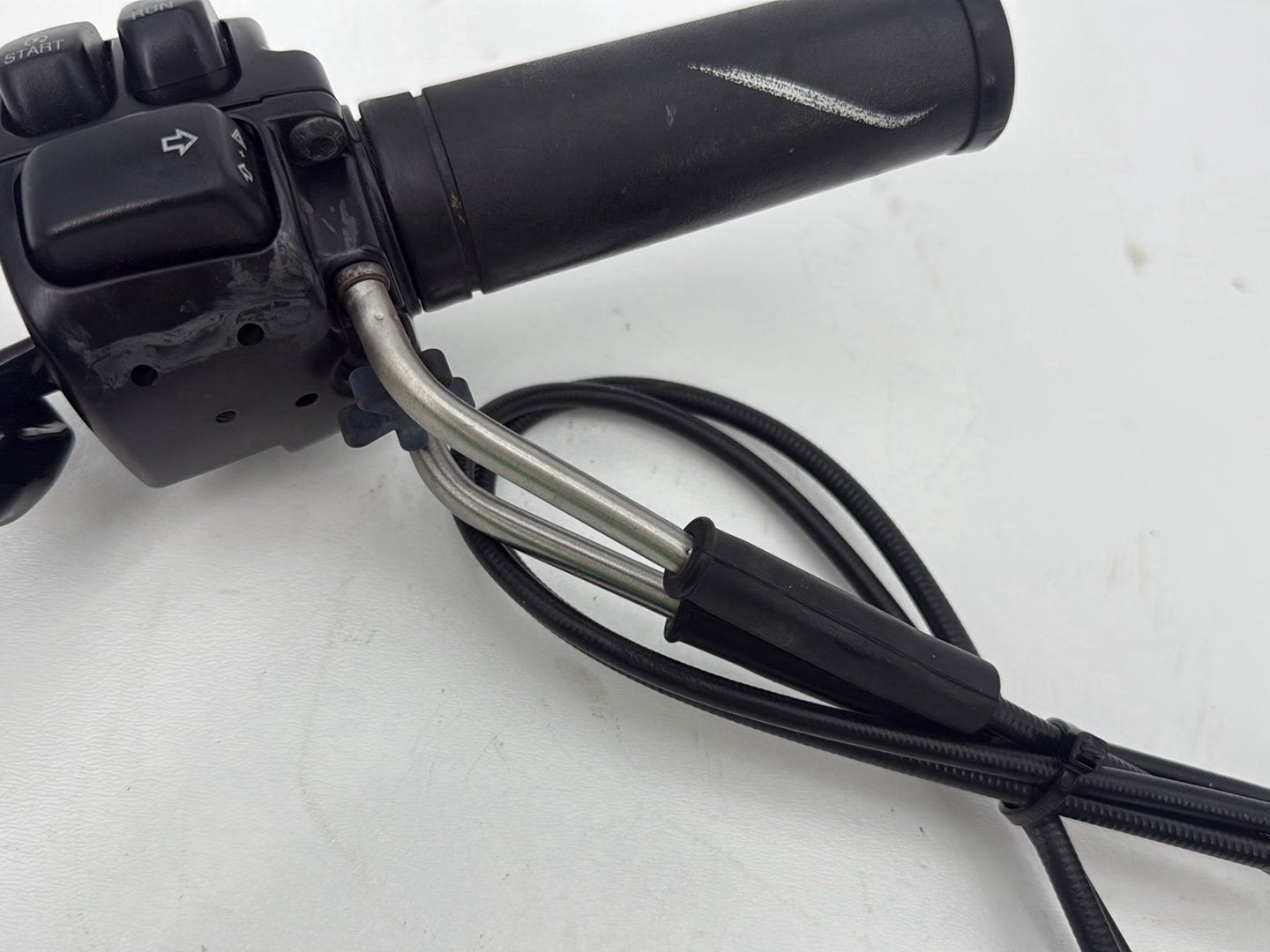 2003 Harley Sportster XL1200C 1200 Custom Anniversary OEM Right Engine Start Kill Switches Controls