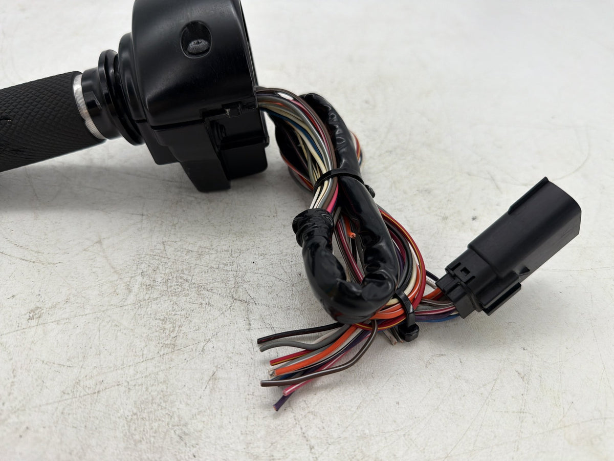 2009 Harley Street Glide Touring OEM Right Engine Start Kill Switches Controls