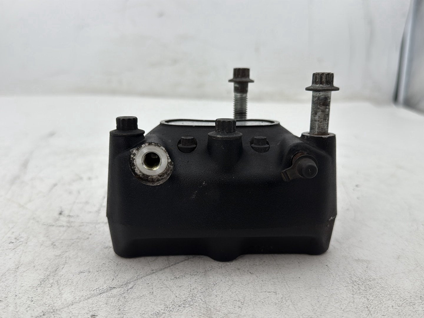 2003 Harley Electra Glide Touring Ultra FLHTCUI OEM Front Left 1 Brake Caliper