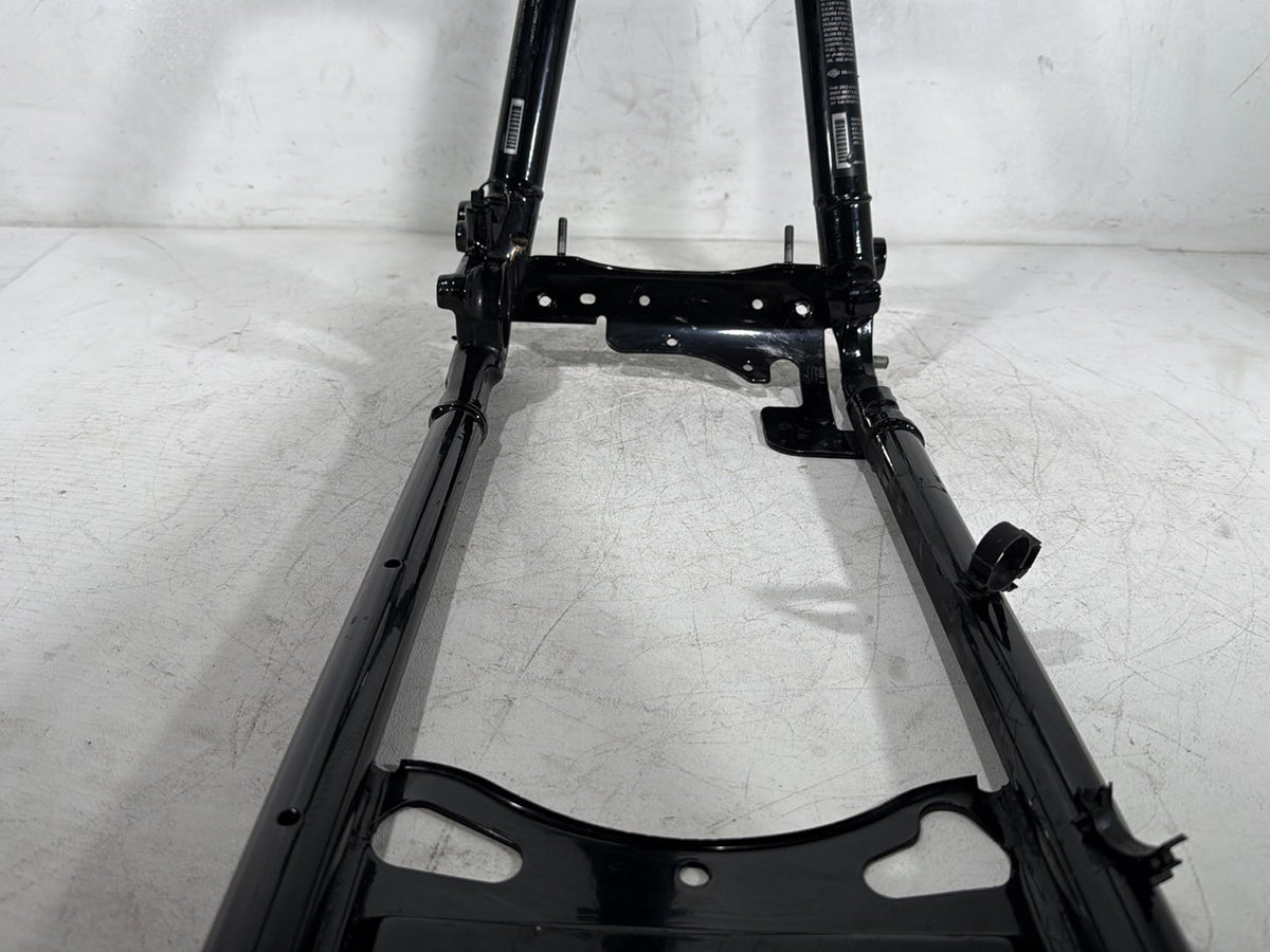 2012 Harley Electra Glide Touring Ultra OEM Body Main Frame Chassis CLN CLR