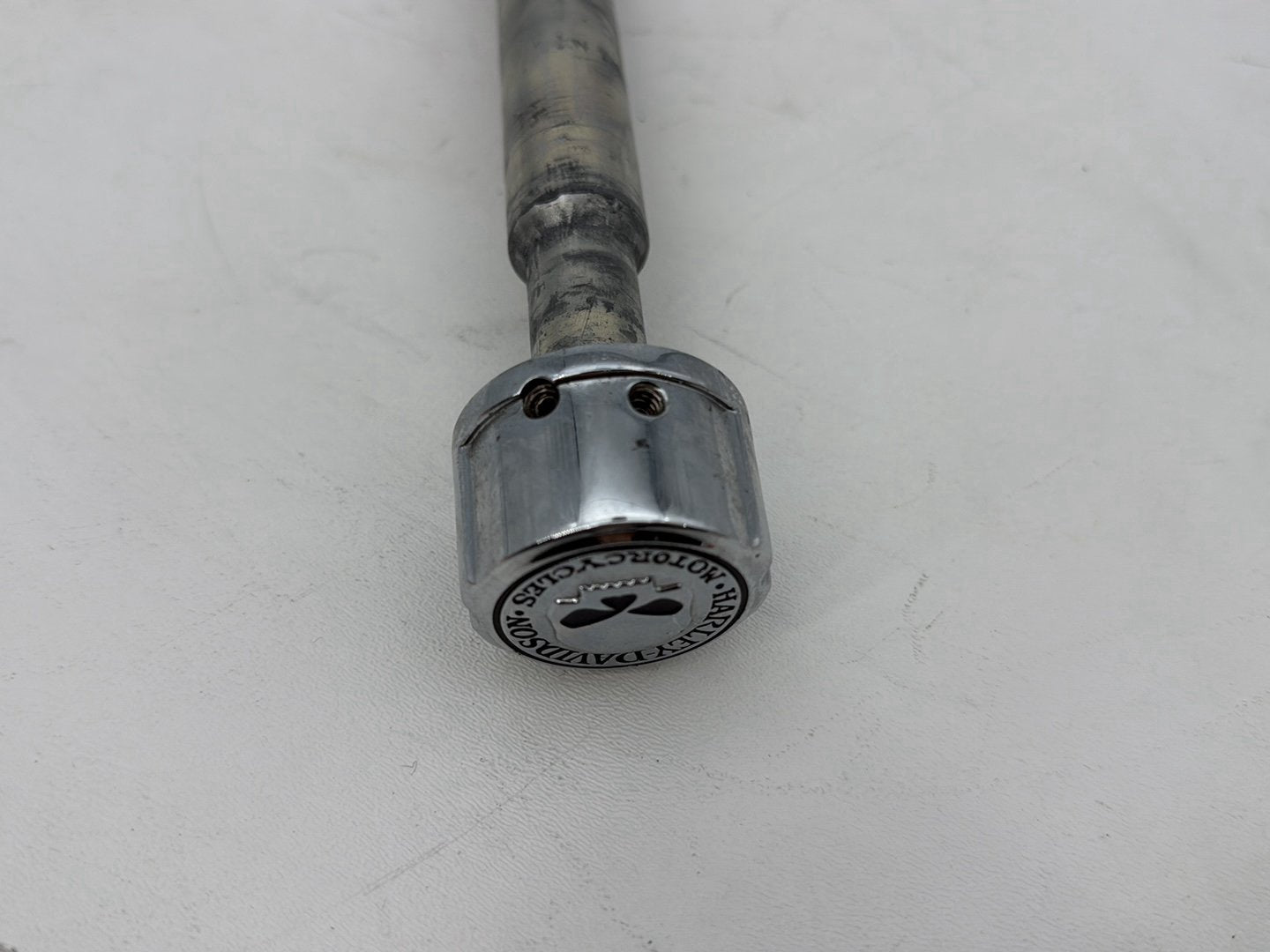 2007 - 2017 Harley-Davidson Dyna Wide Glide Front Wheel Axle Bolt Shaft 41547-07A