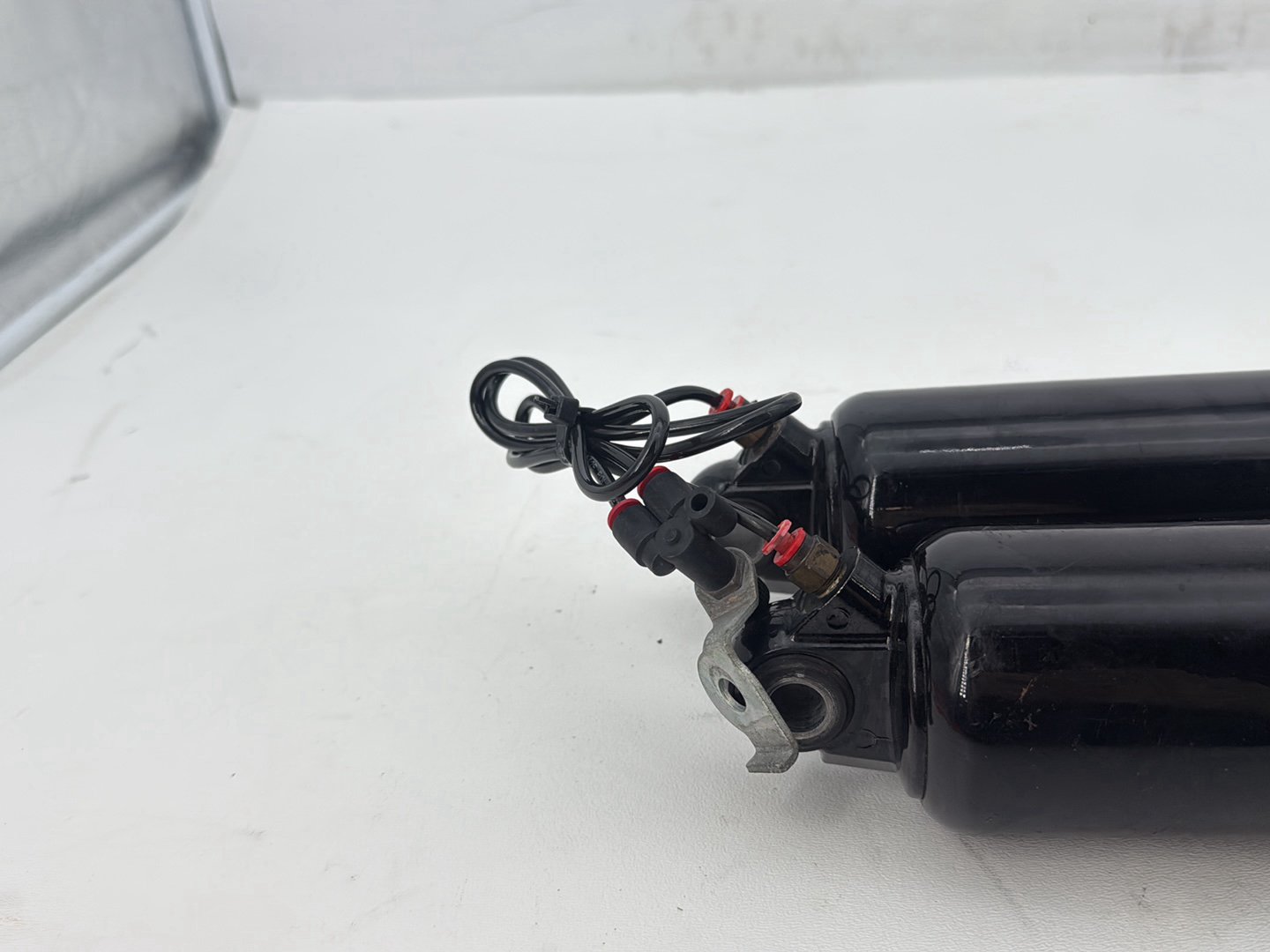 2011 Harley Road King Touring FLHRC Classic OEM Rear Left Right Shock Absorbers