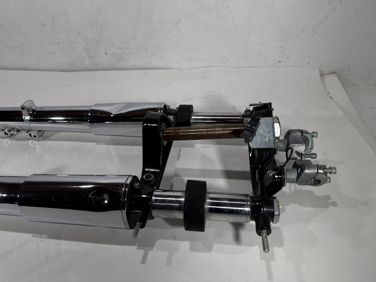 04 Harley Road King Touring OEM Front Triple Tree Set & LH RH Fork Legs Sliders