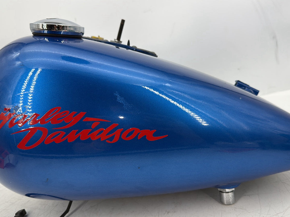 2006 Harley Touring FLHRI Road King OEM Fuel Gas Tank Gasoline Reservoir