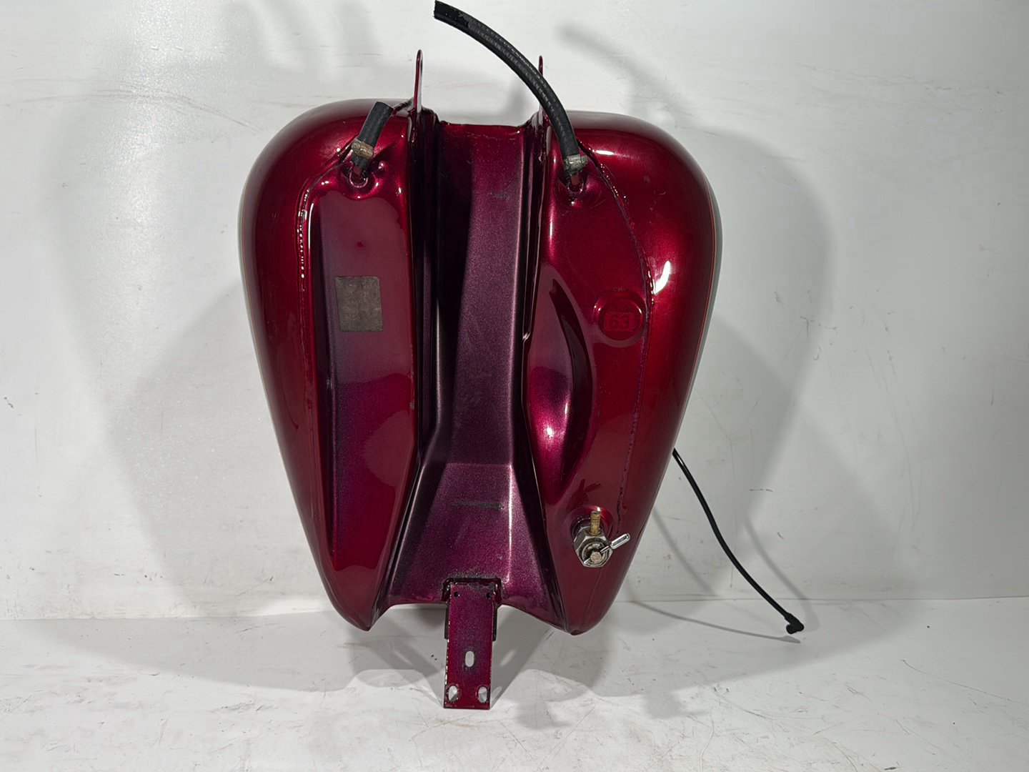 1996 Harley Electra Glide Touring FLHT OEM Fuel Gas Tank Gasoline Reservoir