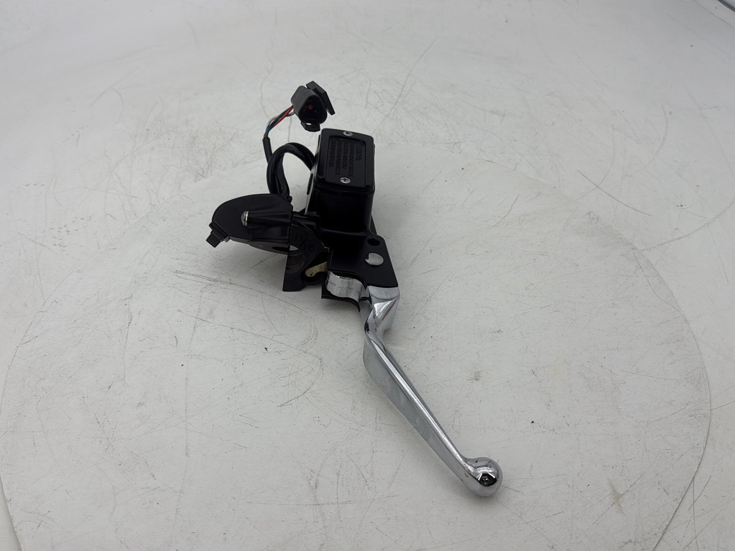 95 Harley Electra Glide Touring Classic Front Right Brake Lever Master Cylinder