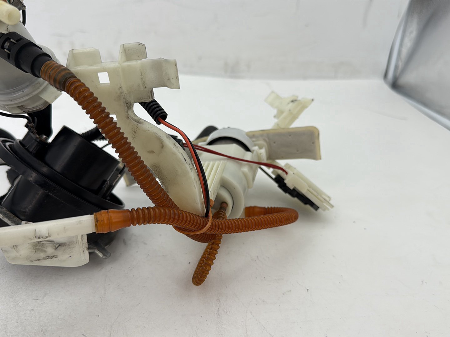 2013 Harley Street Glide Touring FLHX OEM Fuel Pump Gas Gasoline Petrol Sending