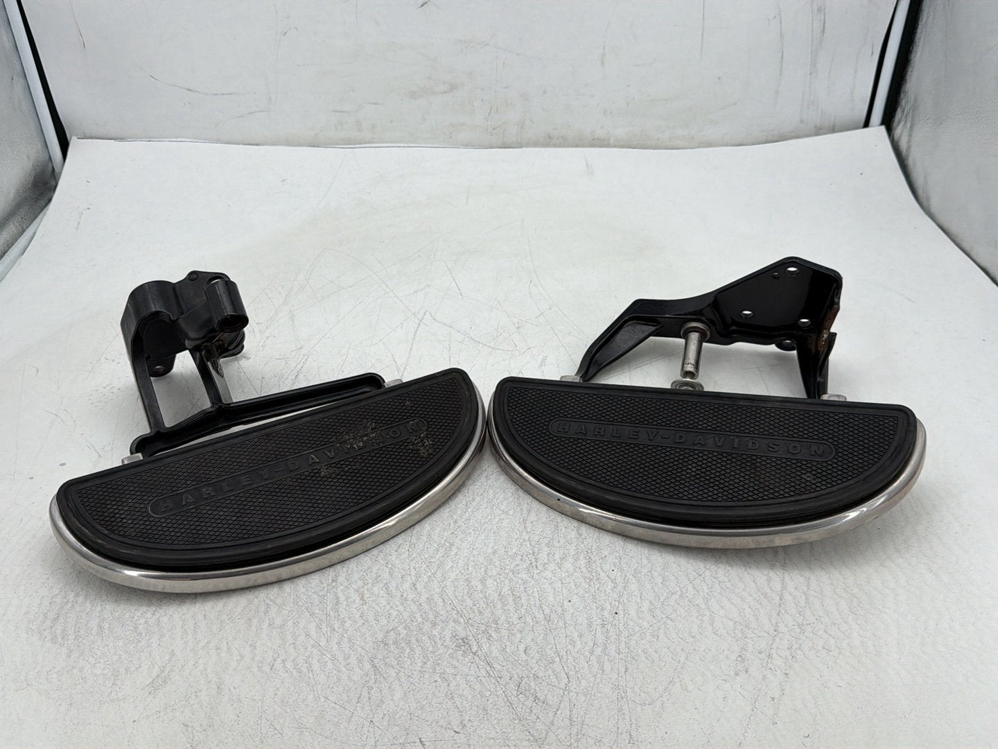 2011 Harley Heritage Softail Classic FLSTC OEM Left Right Driver Floorboard Foot Rest