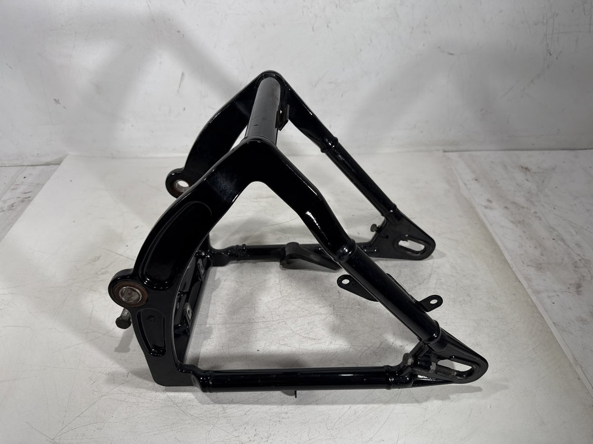 2004 Harley Heritage Softail Classic FLSTCI OEM Rear Fork Swingarm Swing Arm