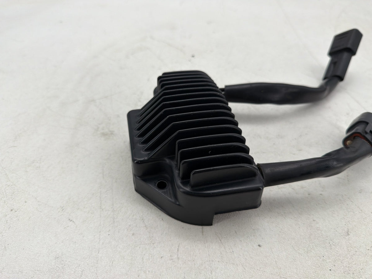 2005 Harley Dyna Wide Glide FXDWG OEM Voltage Regulator Rectifier