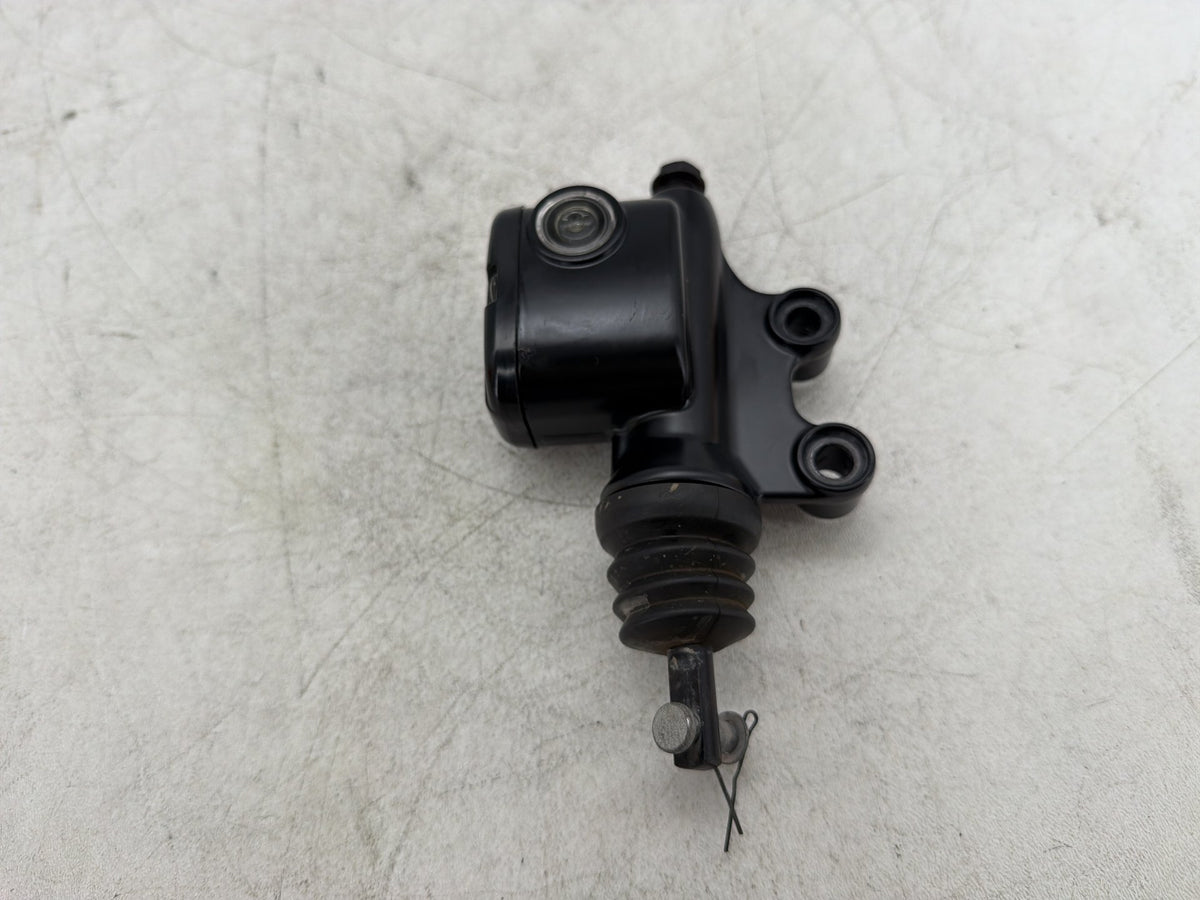 2015 Harley Electra Glide Touring Ultra OEM Rear Brake Master Cylinder Reservoir