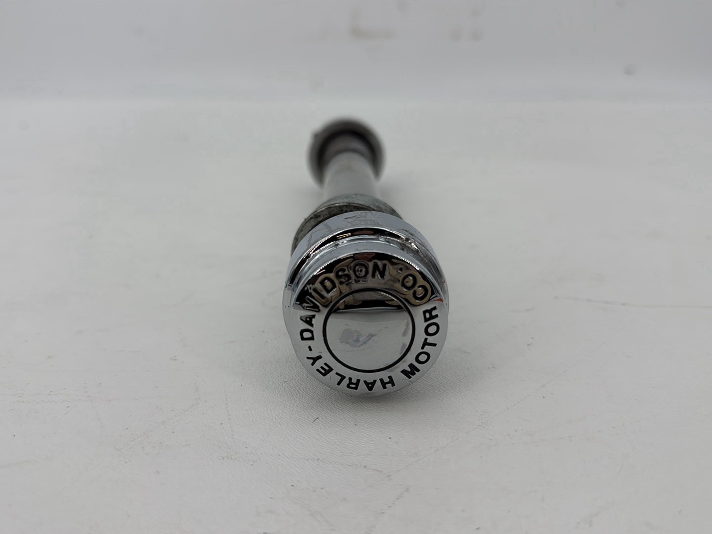 1999 - 2006 Harley-Davidson Dyna Low Rider Front Wheel Axle Bolt Shaft 43758-04