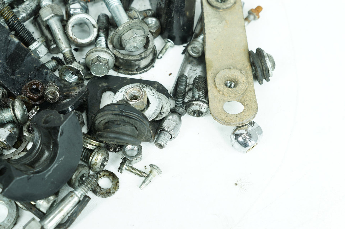 2007 - 2012 Harley-Davidson Softail Heritage Classic Hardware Bolts Nuts & Brackets