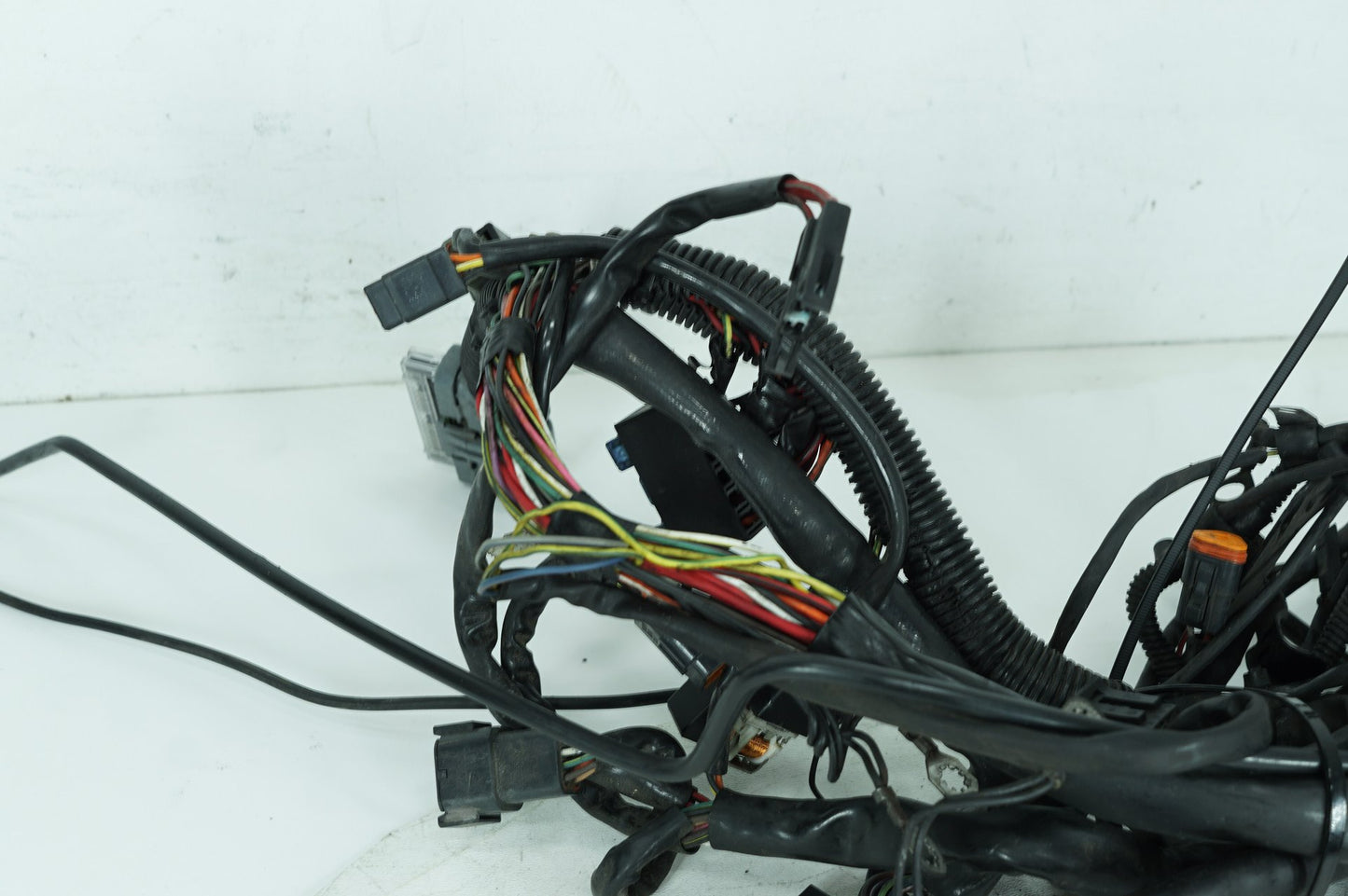 2000 - 2006 Harley-Davidson Softail Deuce Main Wire Wiring Harness Loom 70216-01