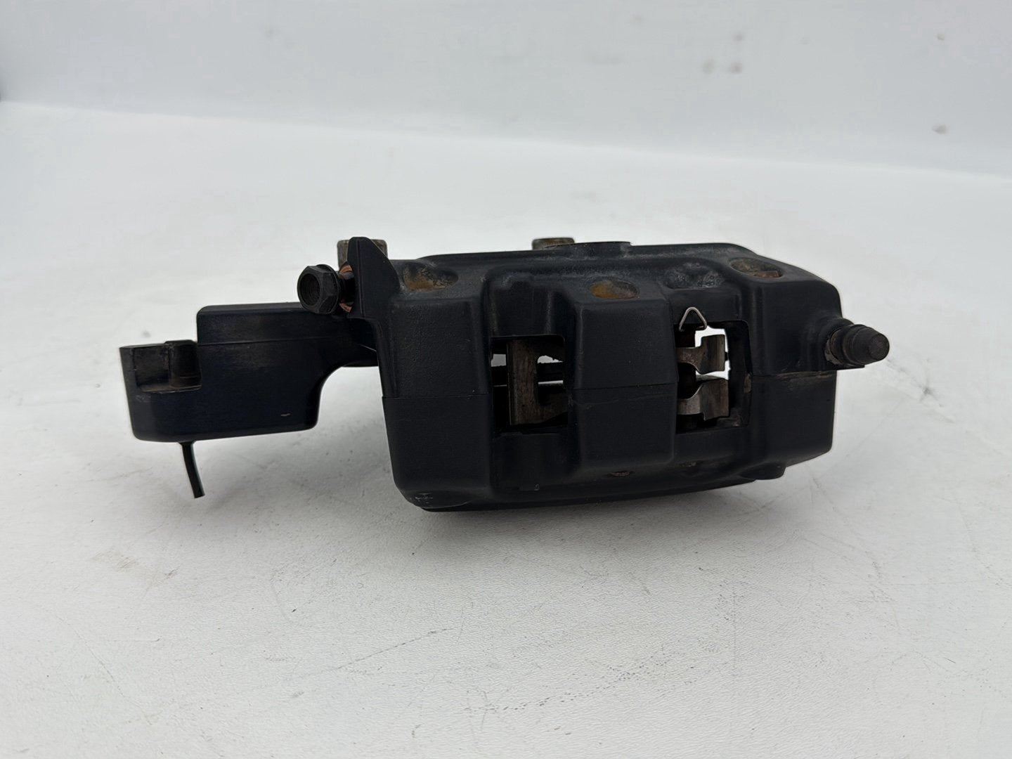 2007 - 2011 Harley-Davidson Touring Electra Glide Ultra Rear Back Brake Caliper w/ Bracket 44080-08B