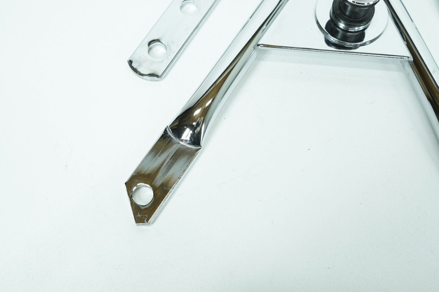 2000 - 2006 Harley-Davidson Touring CVO Screamin Eagle Road King Detachable Tour Pak Luggage Box Bracket 53706-95