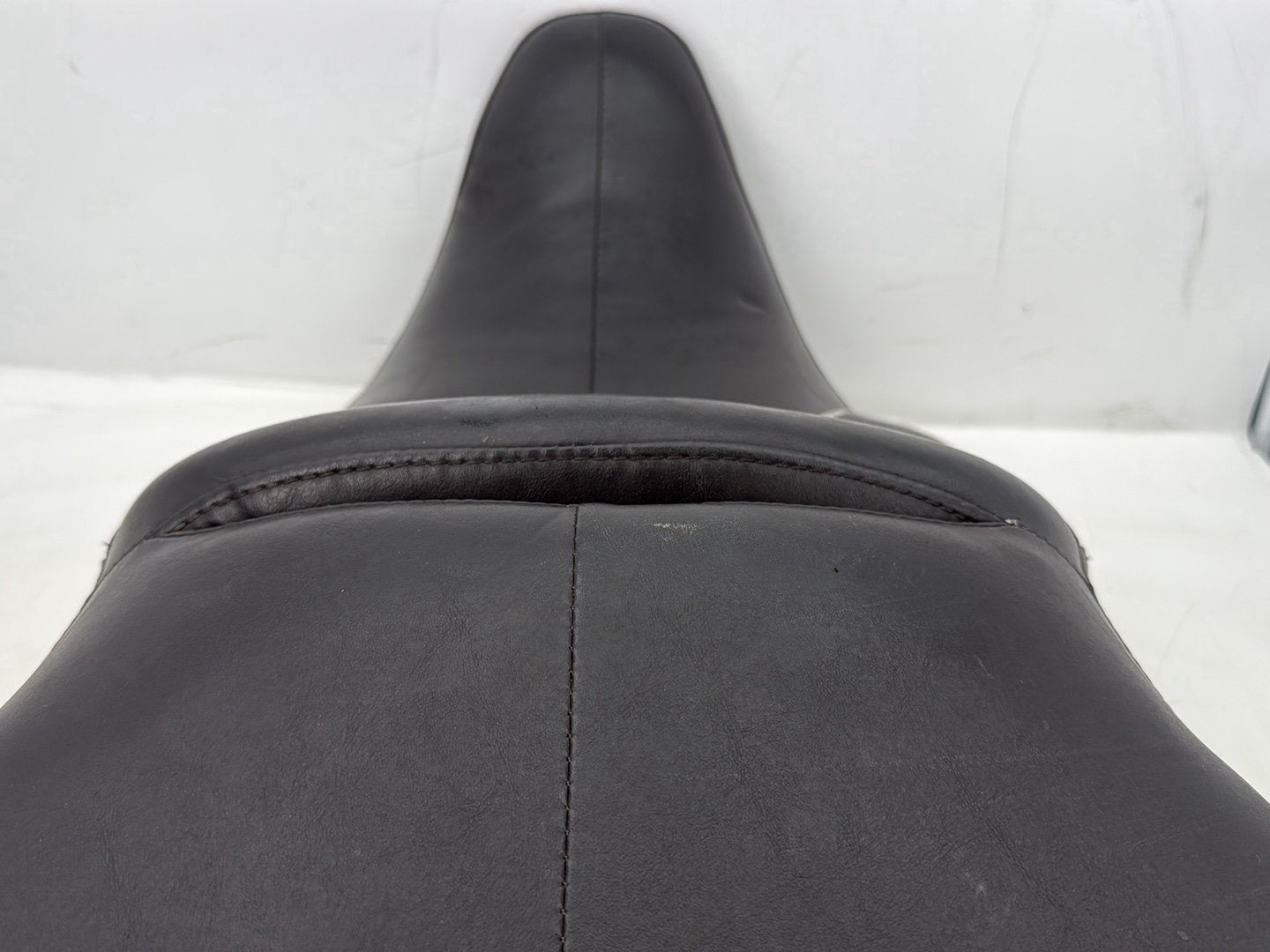 2006 Harley Electra Glide Touring Classic FLHTCI OEM Passenger Rider Driver Seat Saddle