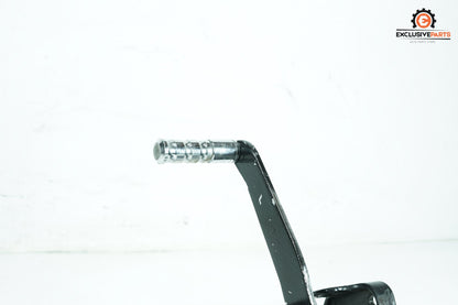 1999 - 2006 Harley-Davidson Softail Deuce Right Driver Foot Controls Peg Rest 42507-00B