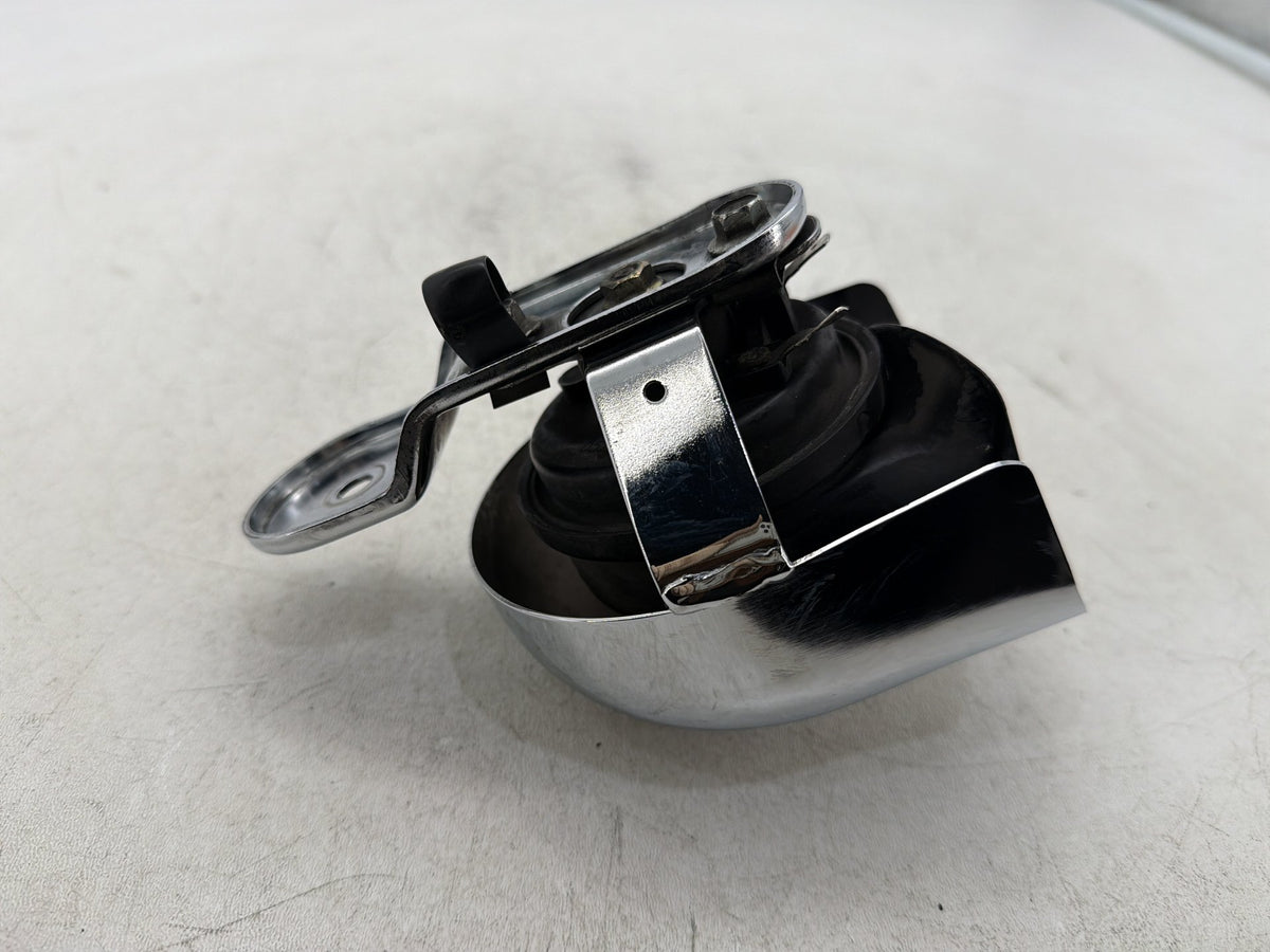 2001 Harley Heritage Softail Classic FLSTC OEM Horn Signal Klaxon Chrome Cover