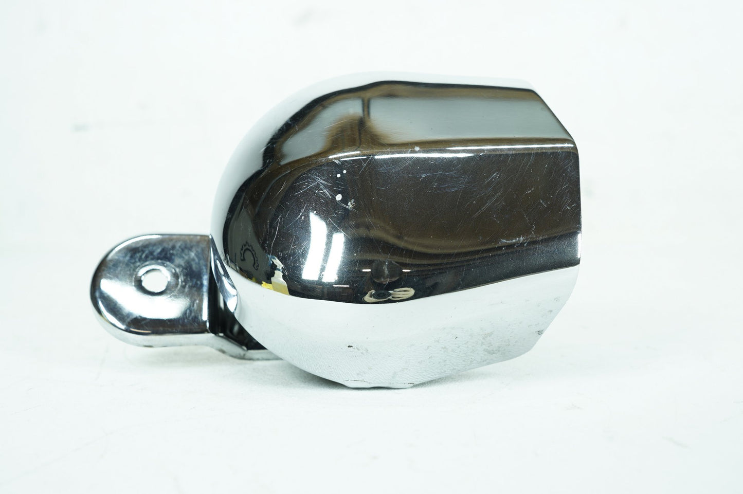 1999 - 2006 Harley-Davidson Softail Heritage Classic Horn Signal Klaxon Chrome Cover 69012-93A