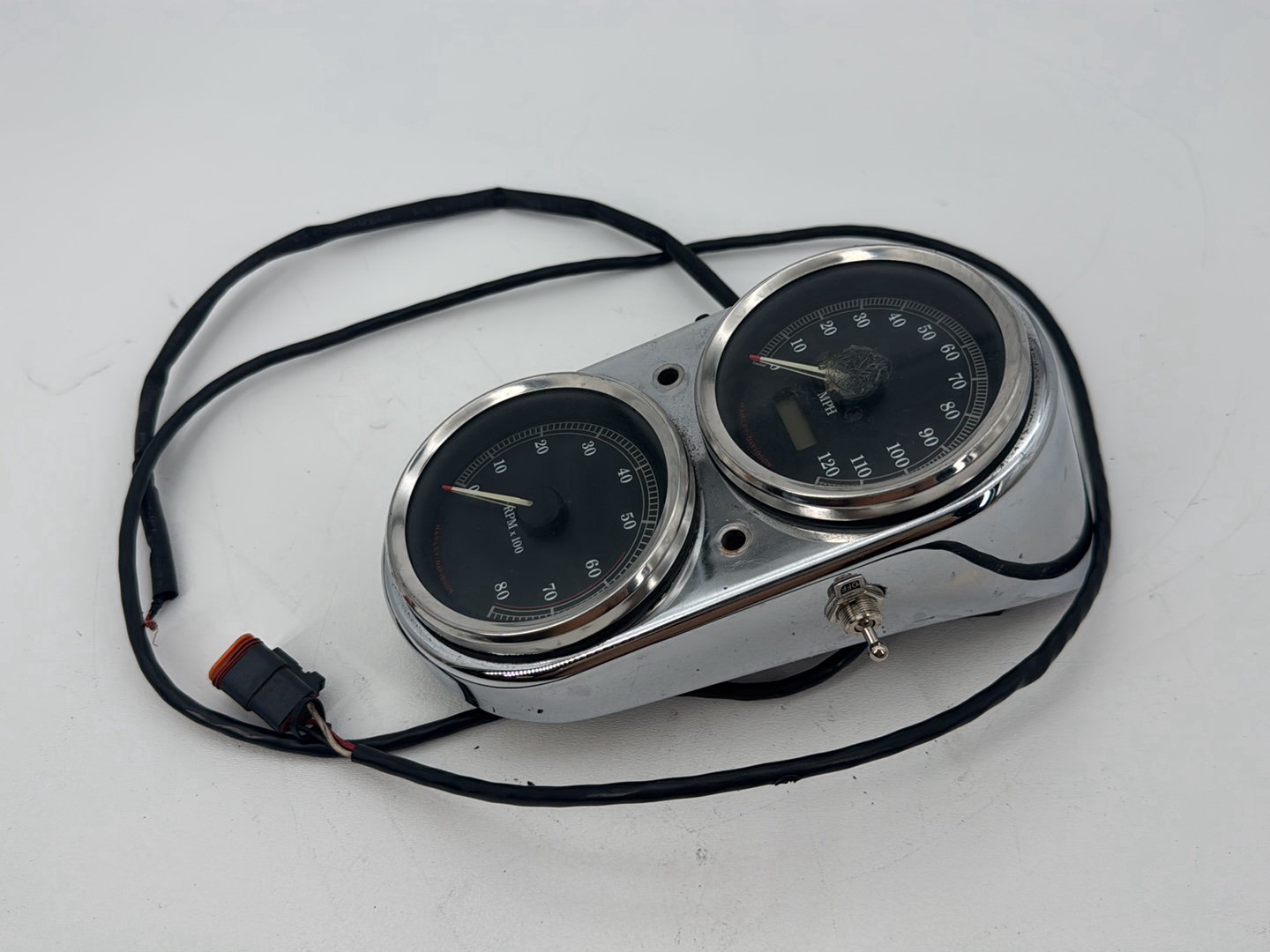 1999 - 2006 Harley-Davidson Dyna Low Rider Speedo Tacho Speedometer Tachometer Gauges 67025-99A