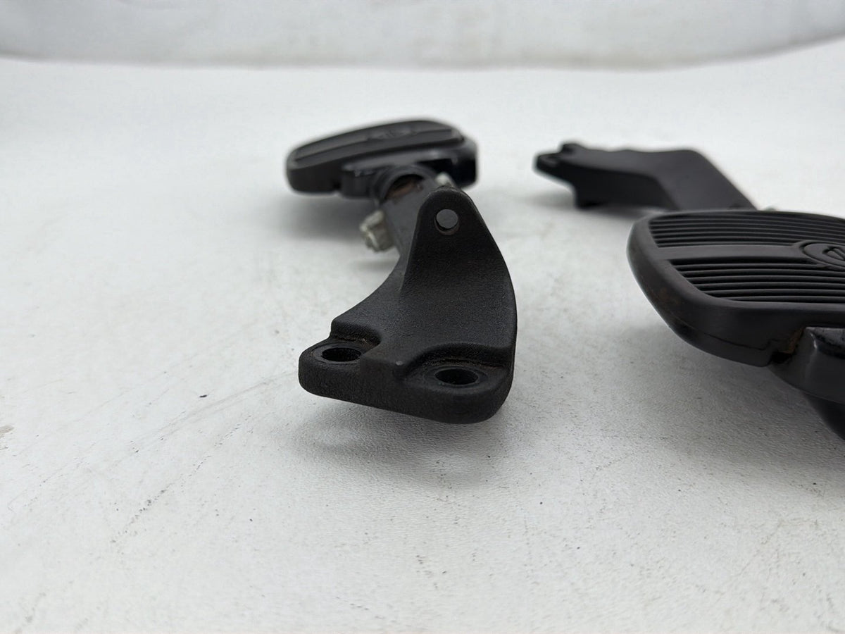 2007 Harley Dyna Street Bob FXDBI OEM Passenger Left & Right Foot Pegs