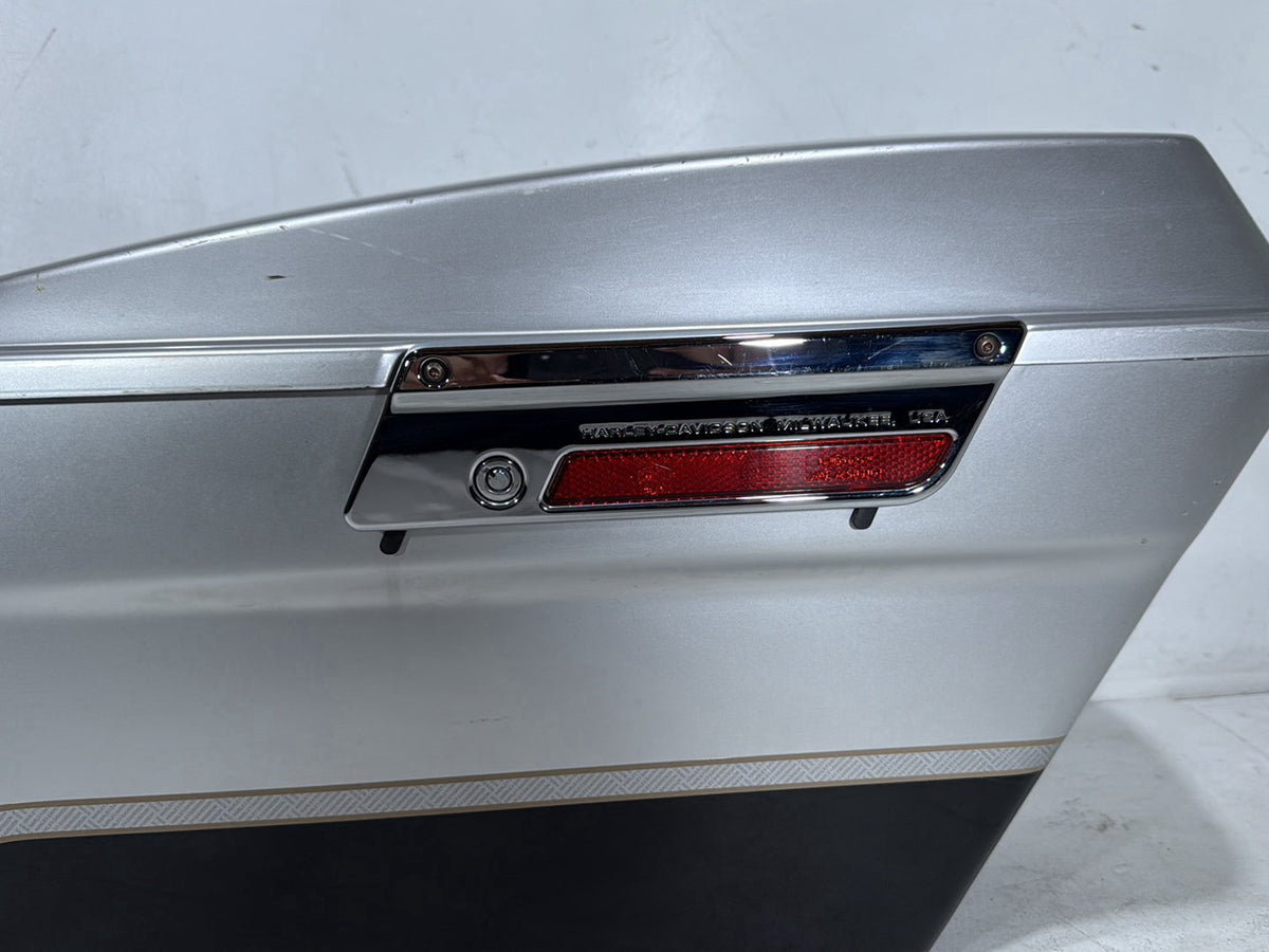 2003 Harley Electra Glide Touring Ultra OEM Right 1 Saddlebag Luggage NO Key