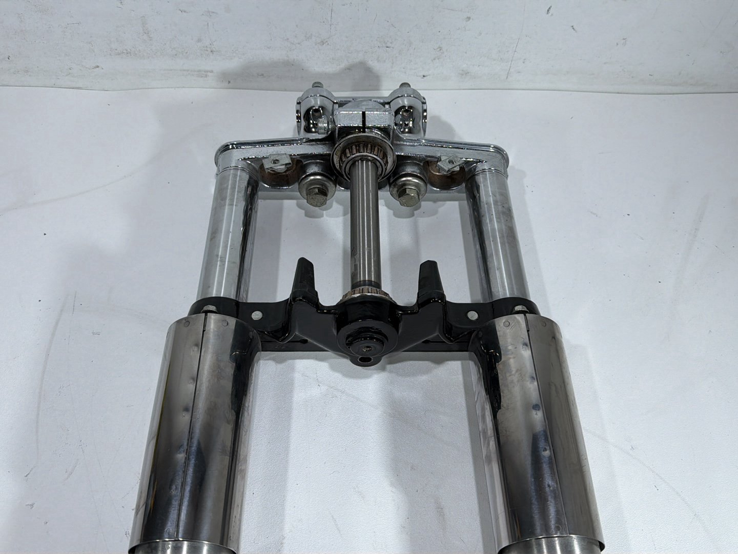 2011 Harley Heritage Softail Classic FLSTC OEM Front Triple Tree Set & LH RH Fork Legs Sliders