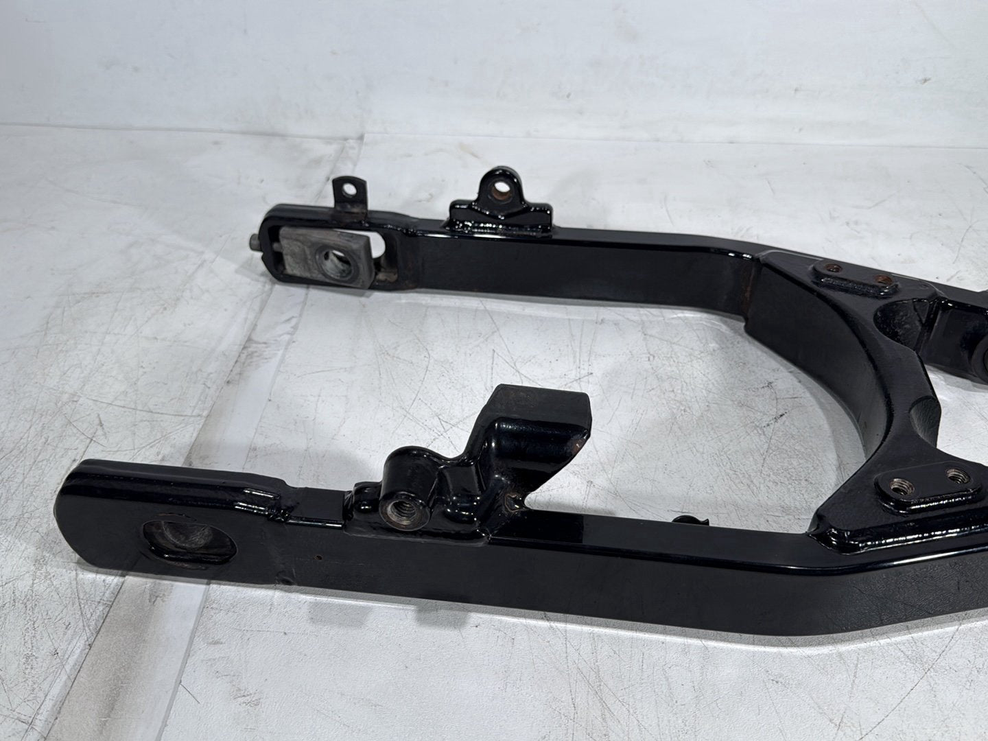 2015 Harley Dyna Low Rider FXDL OEM Rear Fork Swingarm Swing Arm