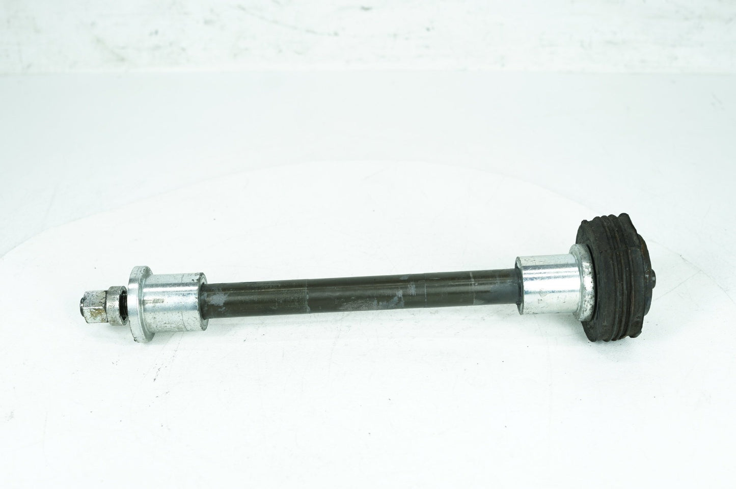 2007 - 2012 Harley-Davidson Touring Electra Glide Rear Fork Swingarm Pivot Bolt Shaft 47505-02